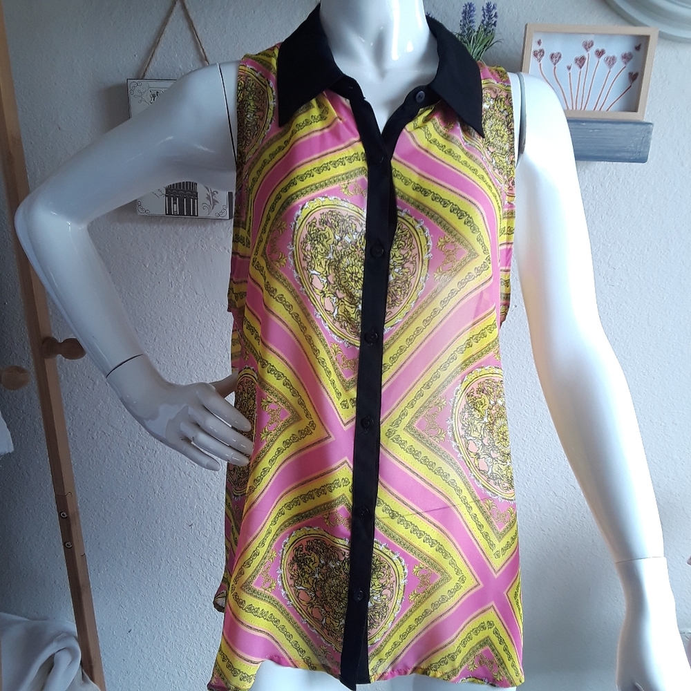 FINAL SALE top bottons down Yellow and black XL